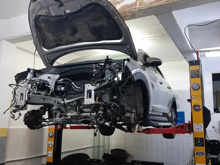 Murat Oto Elektrik Elektronik Motor Mekanik ve Teknik Servis Far Temizleme