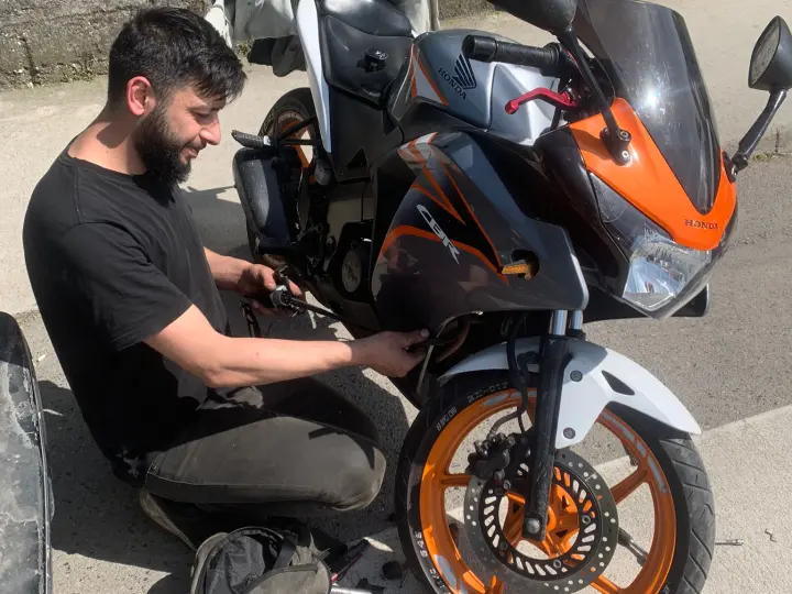 Musa usta motosiklet yol yardım otomobil hafif ticari yol yardım marş dinamosu şarj dinamosu tamiri