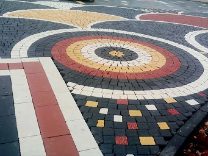 Mutlu inşaat kilit taşı