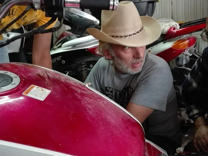 Necdet Usta Deniz Motoru, Motosiklet Tamir Atölyesi