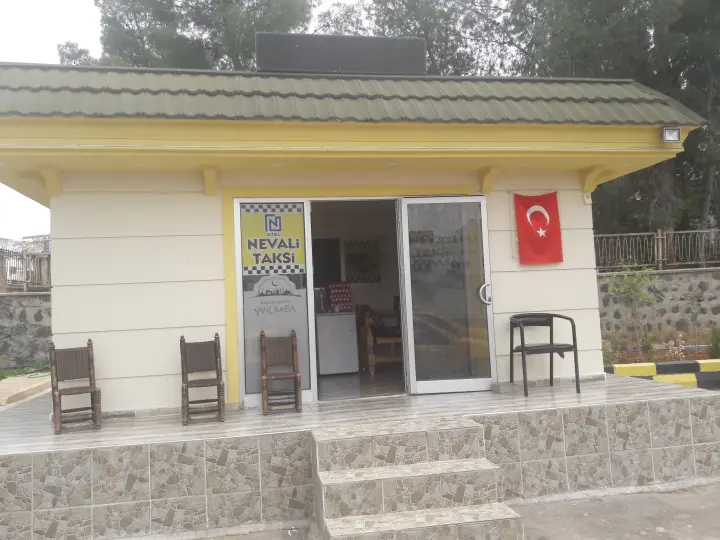 Nevali taksi durağı