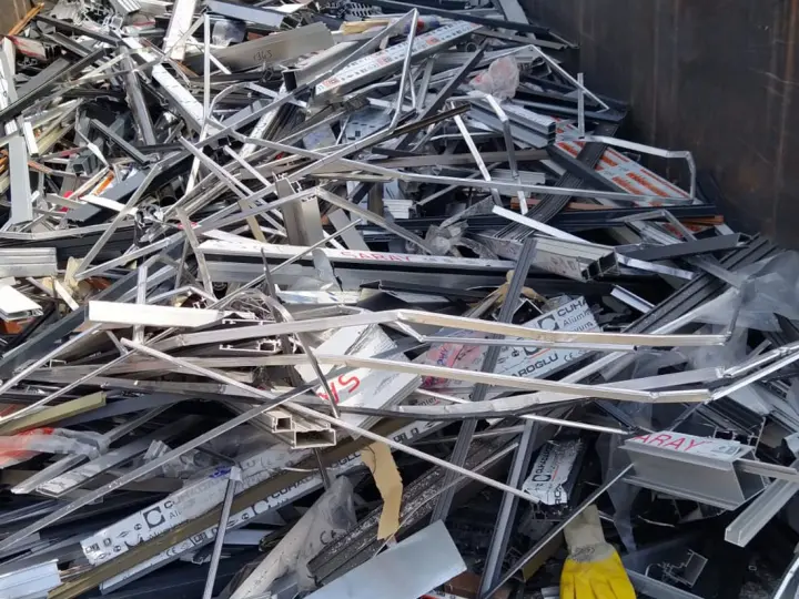 Niğdelioğlu Hurda Metal Plastik Ve Kitap