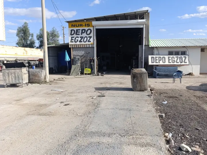 Nur iş depo egzoz