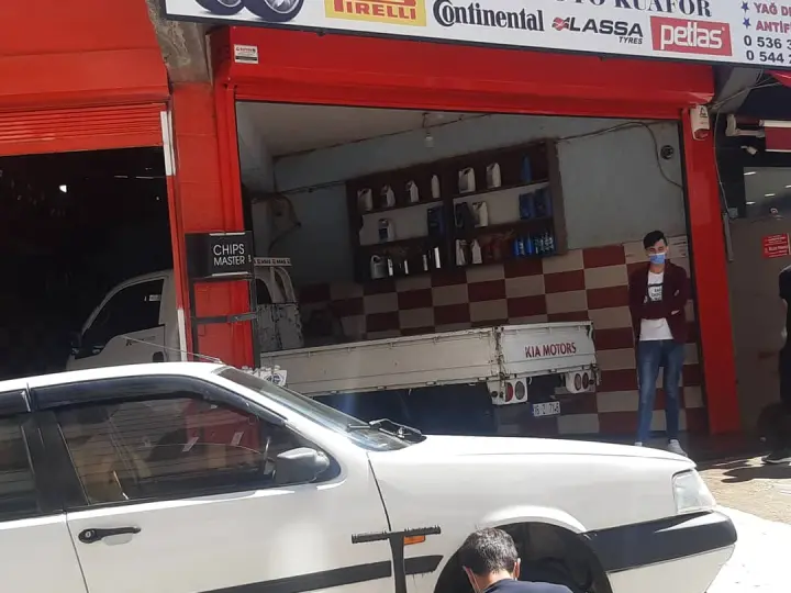 Önder Oto Lastik Yol Yardım, Bursa Lastik Tamircisi, En Yakın Mobil Nöbetçi Lastikçi, Akü Takviye