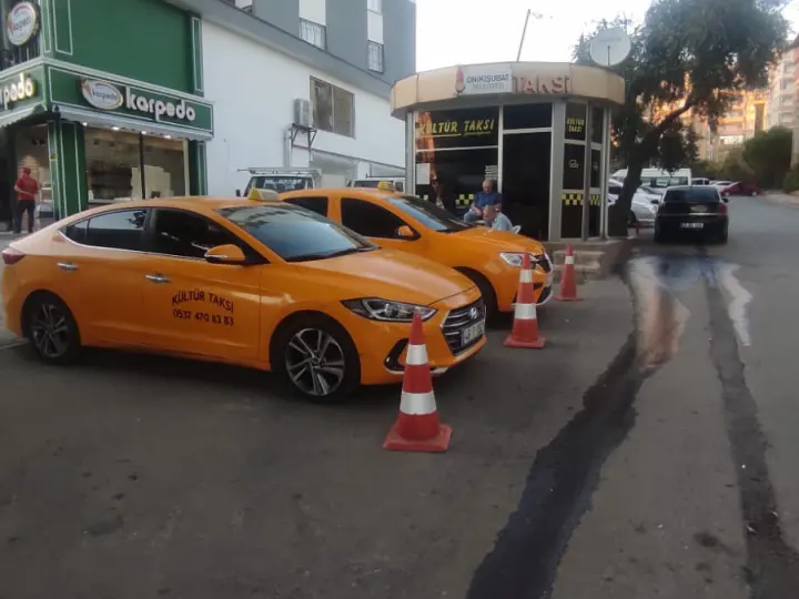 Onikişubat Kültür Taksi Durağı