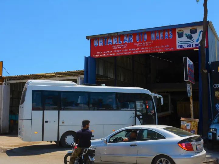 Ortaklar Oto Makas ANTALYA Oto KÖRÜK ANTALYA ANTALYA MAKASCI