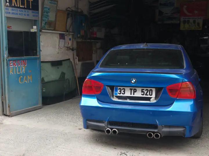 Oto Kilit Cam Necati Usta