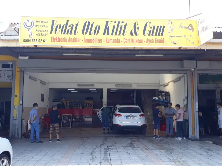 OTO KİLİTÇİ VEDAT İZMİR OTO KİLİTÇİ