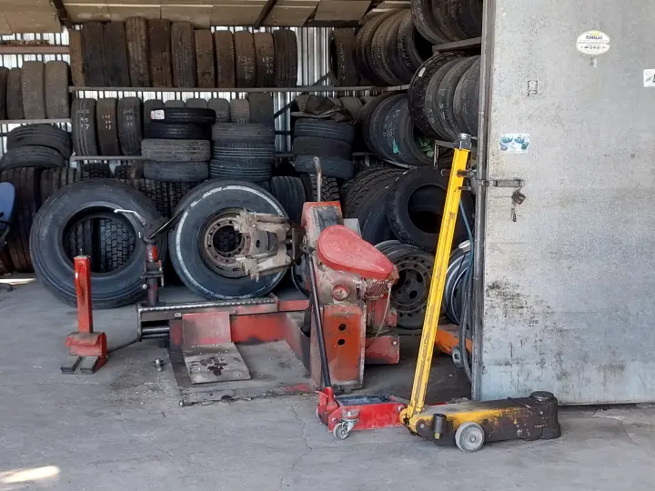 Oto Lastikçi Harun Seydikemer