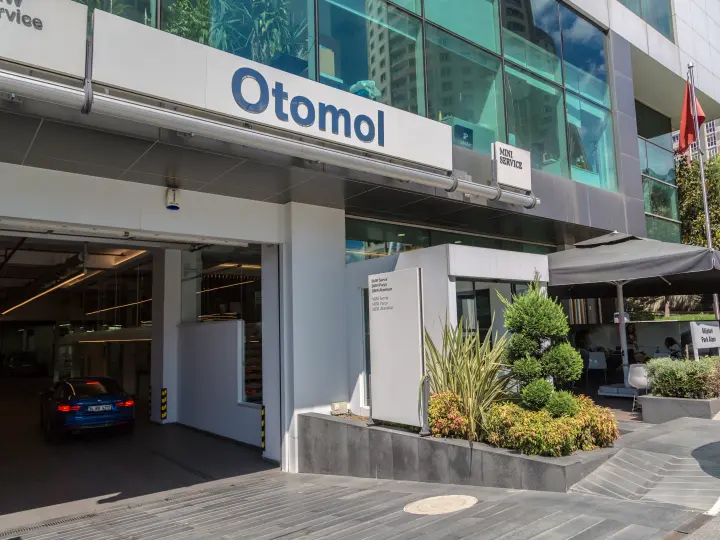 Otomol Ataşehir 1 BMW Yetkili Servisi