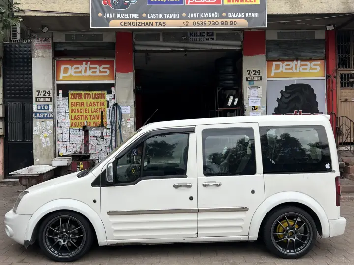 ÖZ-AY OTO LASTİK
