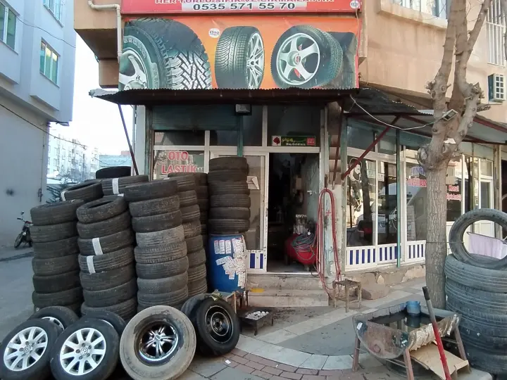 Öz Bayrak Oto Lastik