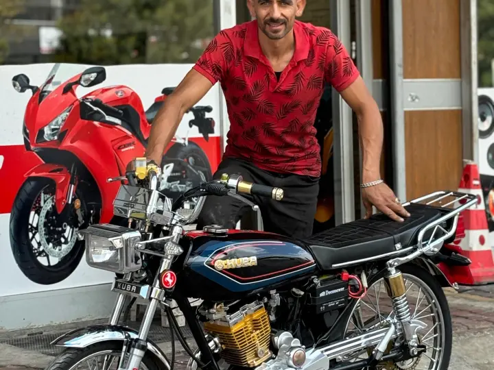 Öz kardesler motor