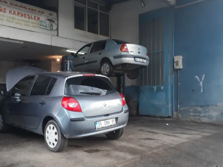 Öz Kardesler Oto Tamir ve Bakım Servisi