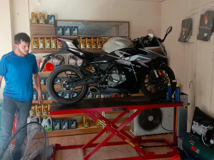 ÖZBAY Motor Bajaj-Honda-Ktm-Kuba-Rks-Tvs-Arora-Mondial-Cfmoto-Motolüx Servis Tamir-Bakım-Parça-Motorsiklet Tamiri-Motorcu