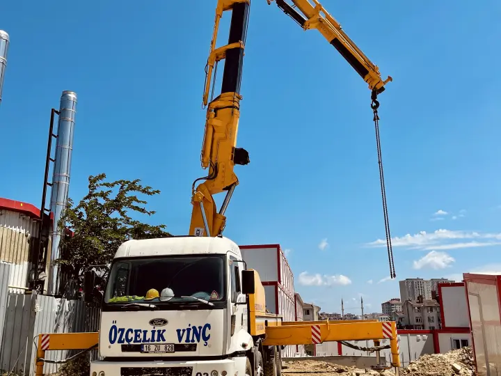 Özçelik Vinç Nak. Ltd. Şti.