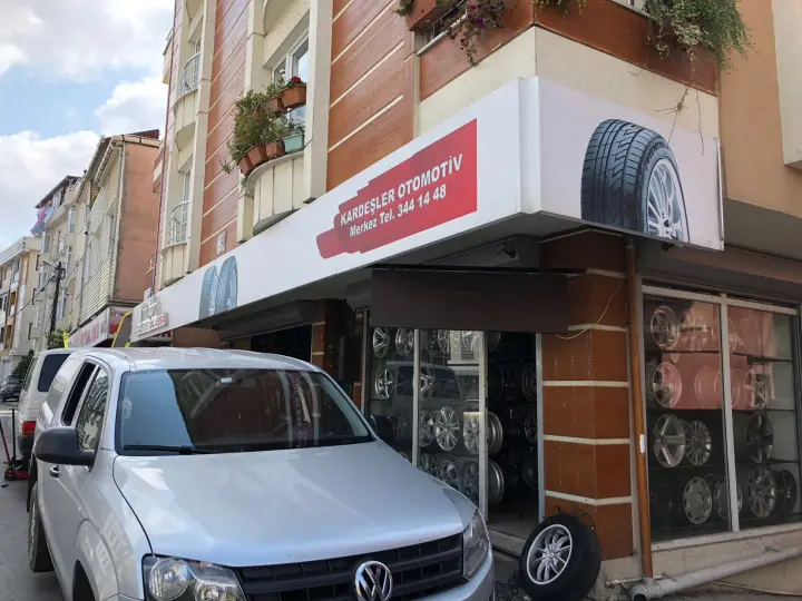 Özdemir Kardeşler Oto Lastik Servisi