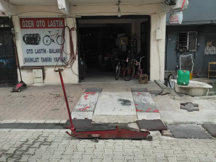 Özer Oto Lastik & Bisiklet Tamiri