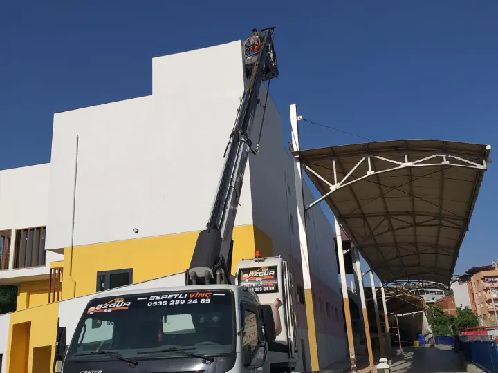 Özgür asansör kiralama / özgür sepetli vinç kiralama