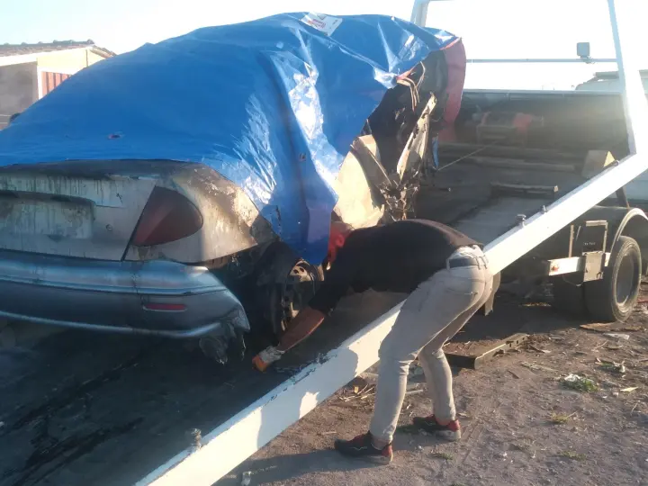 Özgür hasarlı otopark