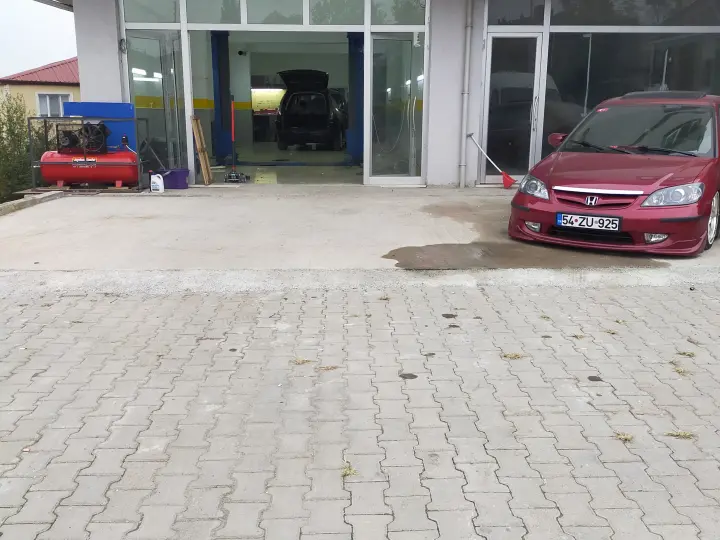 Özgür oto