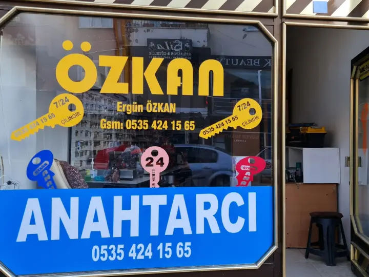 Özkan Anahtar
