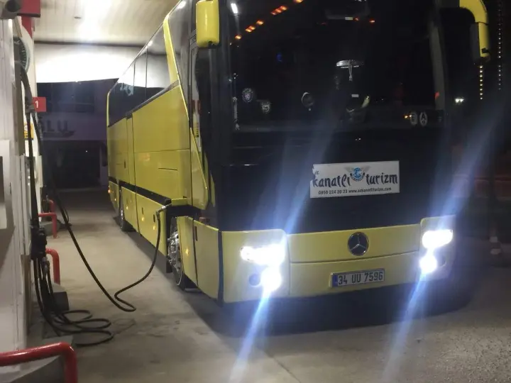 ÖZKANATLI TURİZM (personel ve öğrenci servis taşımacılığı vip transfer servis araç kiralama hizmetleri kartal)