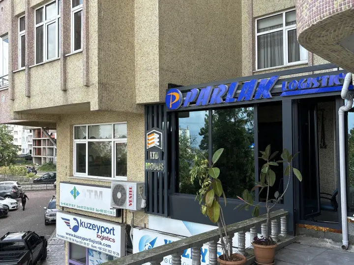 Parlak Logistics