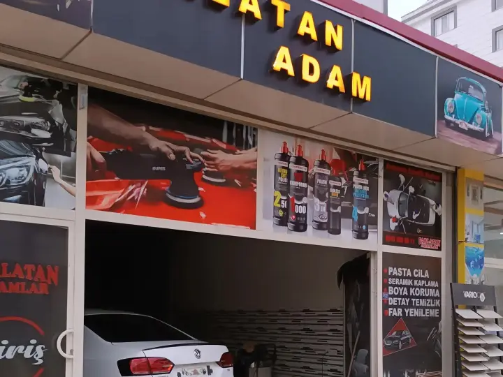 Parlatan Adam