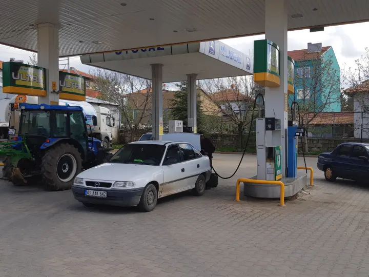 Petline-hakan Petrol