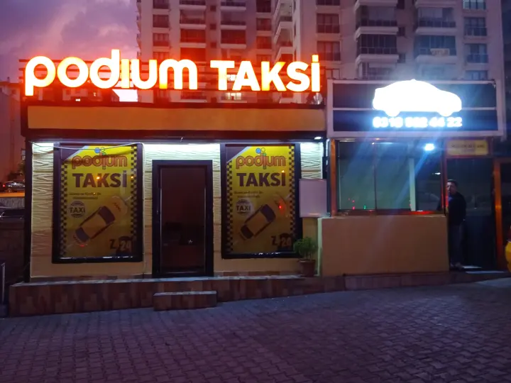 PODİUM TAKSİ RESMİ DURAK