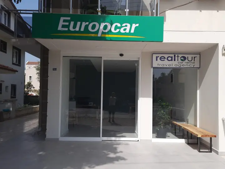 realtour rent a car
