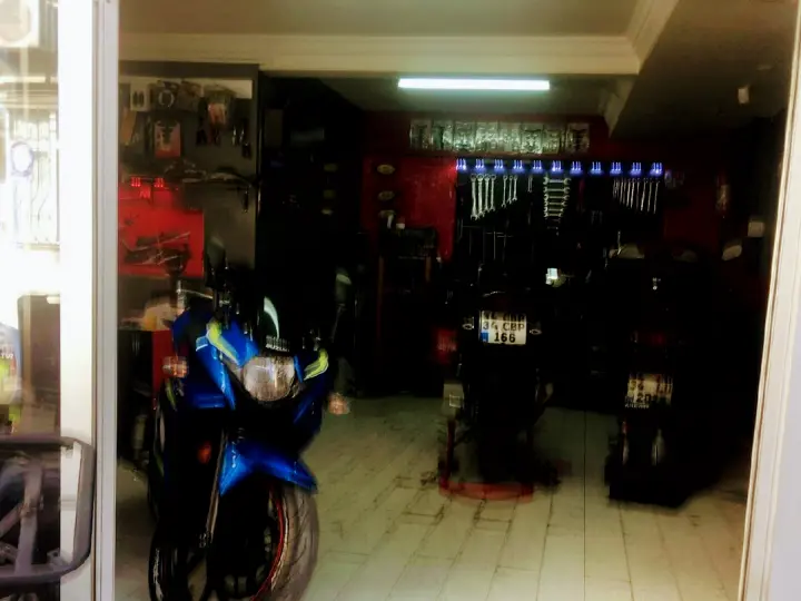 Redline Motors - Bakırköy Motosiklet Tamir & Bakım Servisi motolüx yetkili servis