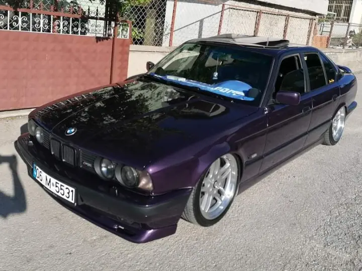 Reıss Garage