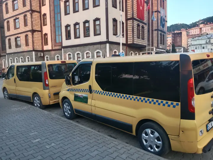 Rize Çayeli minibüs durağı