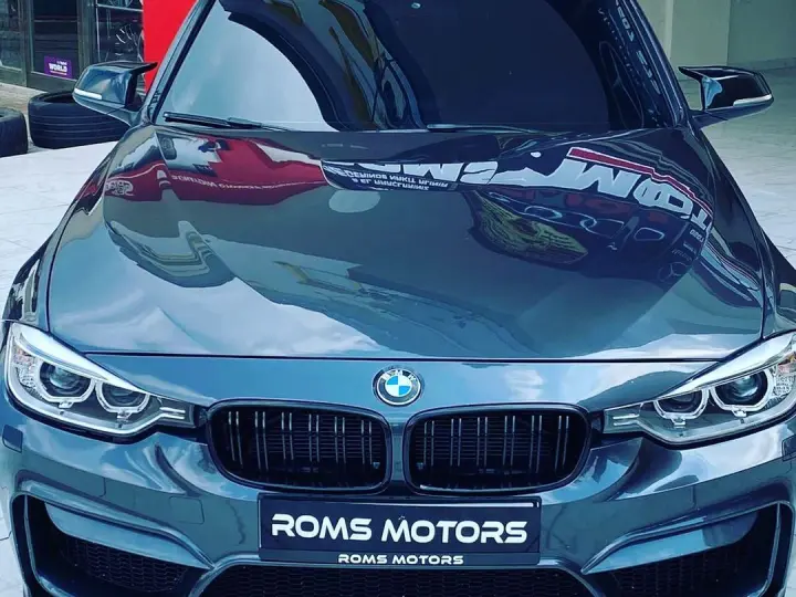 Rom's Rent A Car