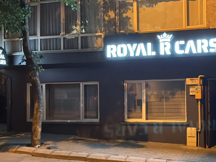 Royal R Cars