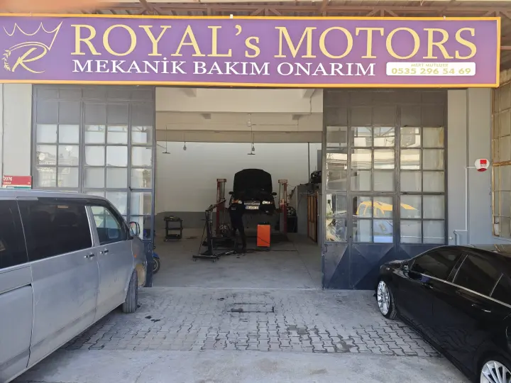 ROYAL's MOTORS