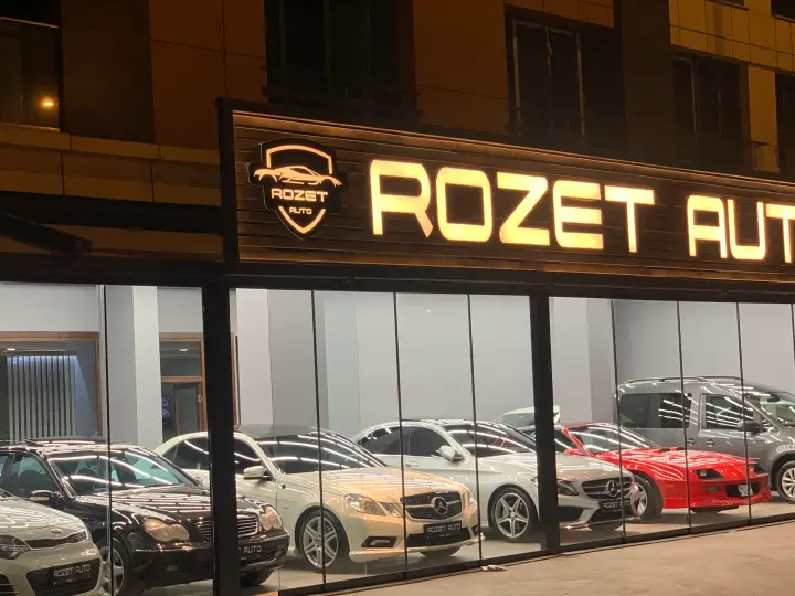 Rozet AUTO