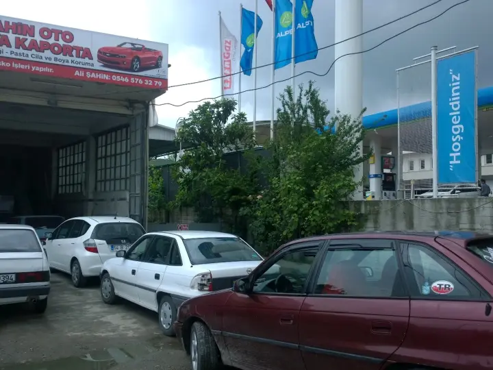 ŞAHİN OTO KAPORTA BOYA TAMİR SERVİSİ ADAPAZARI