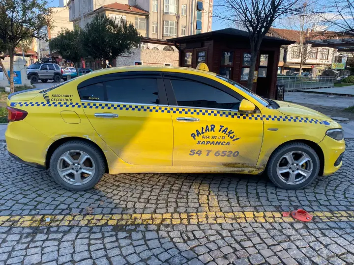 Sapanca Taksi Pazar Durağı