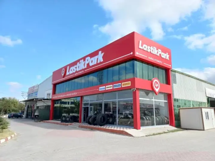 Sarıahmetler Lastik & Yol Yardım – Dilovası, Hereke, Tavşancıl 7/24 Mobil Lastik Tamiri, Otoyol E80 Seyyar Servis