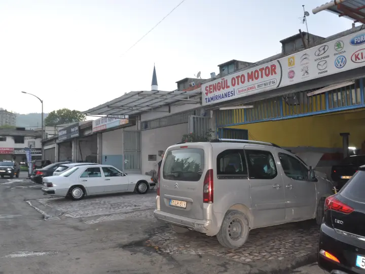 Şengül Oto İbrahim Usta Motor Tamirhanesi