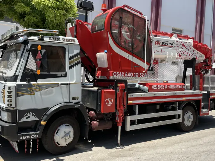 Sepetli vinç 30 metre