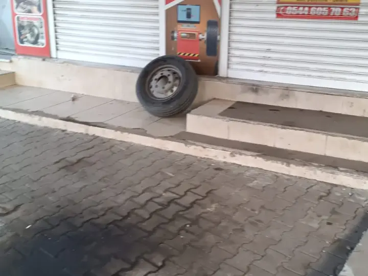 Serdar Oto Lastik