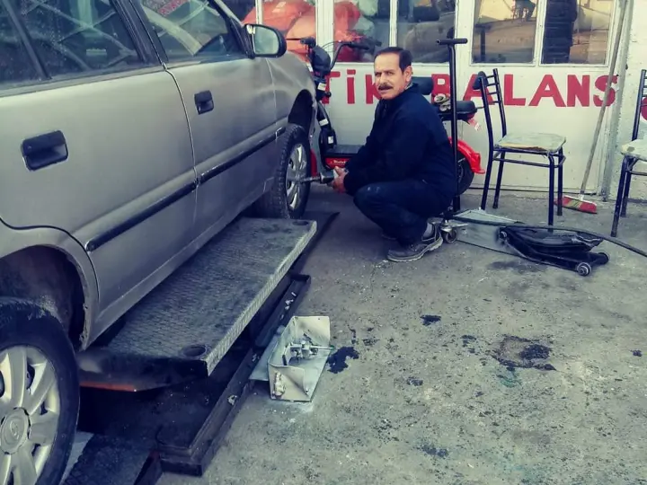 Şeref Oto Lastik
