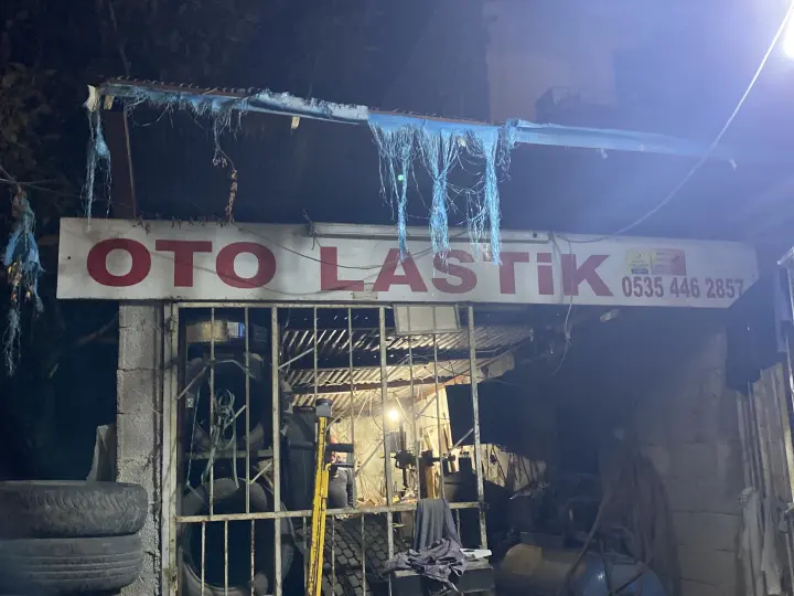 Seyrek oto lastik