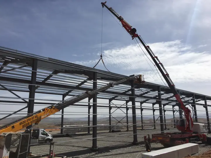 Sivas Uğur Vinç Kiralama ve Kurtarma Hizmeti