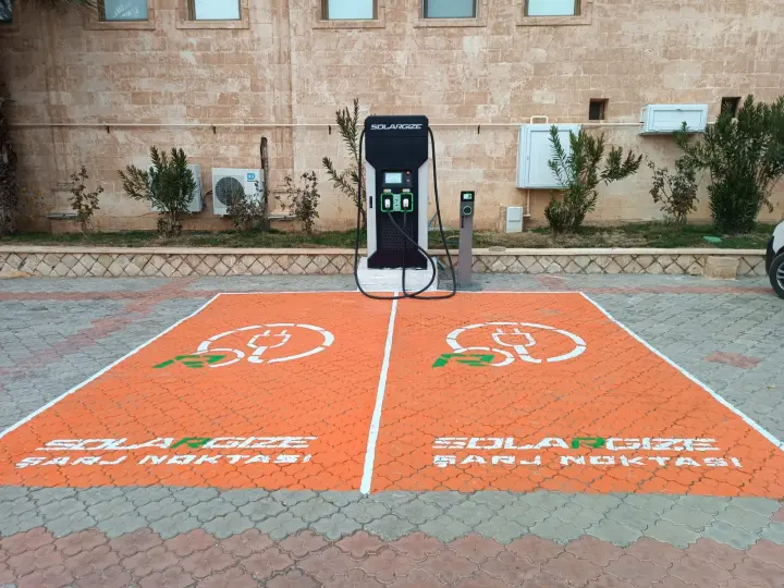 SOLARGIZE Şarj İstasyonu