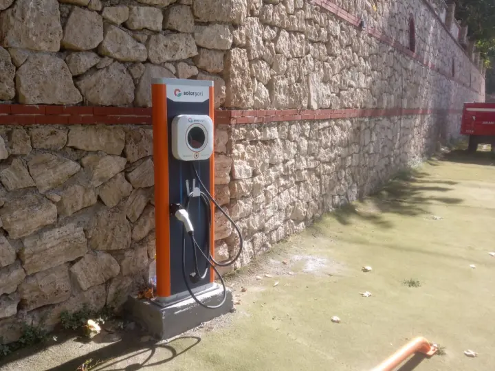 Solarşarj Şarj İstasyonu